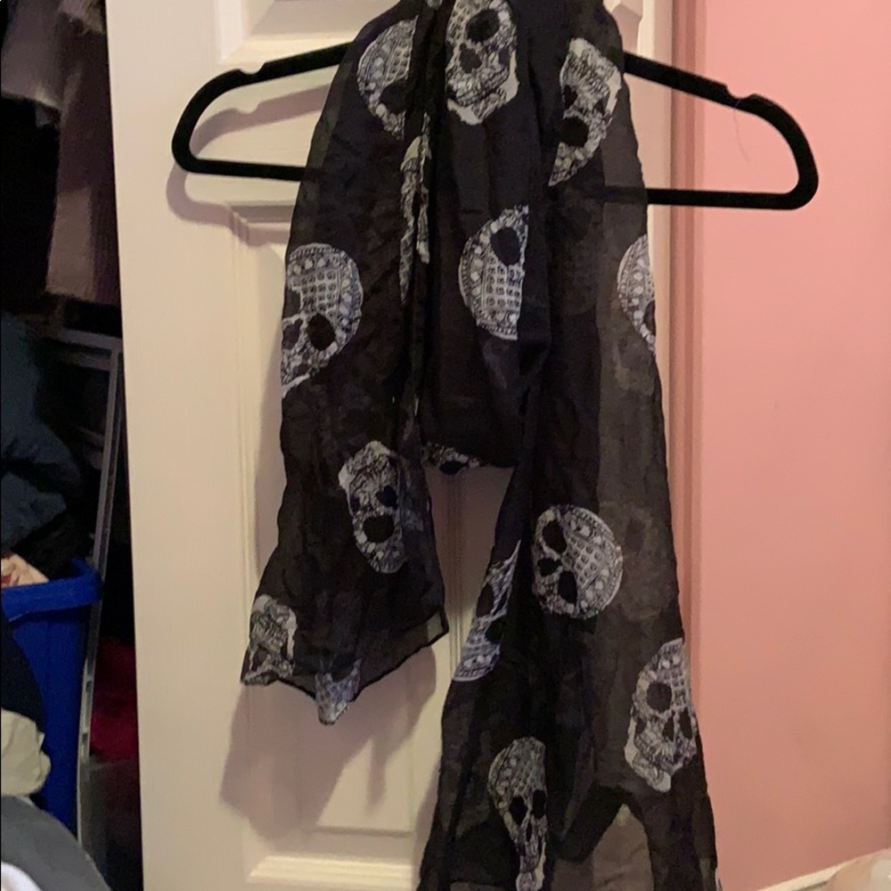 2/$15 H&M Skull Printed Scarf